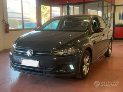 Usata VW Polo Comfortline 74 CV (54 kW) 2018 Grigio Utilitaria