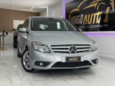 Usata Mercedes B180 Premium 109 CV (80 kW) 2013 Grigio Utilitaria