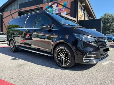 Usata Mercedes V250 190 CV (139 kW) 2025 Nero Monovolume