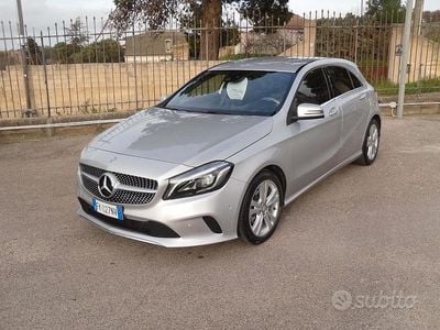 Usata Mercedes A180 108 CV (79 kW) 2017 Grigio Berlina