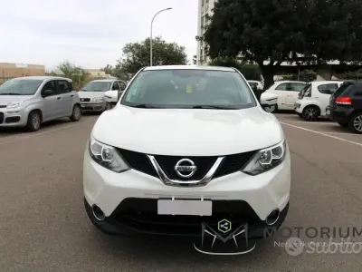 Usata Nissan Qashqai Tekna 131 CV (96 kW) 2015 Bianco SUV