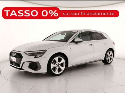 Usata Audi A3 Sportback S-Line 116 CV (85 kW) 2024 Bianco ghiacciaio metallizzato Utilitaria