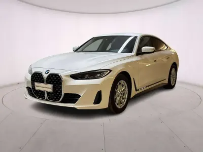 Usata BMW 420 Sport Line 190 CV (139 kW) 2022 Alpin white Berlina