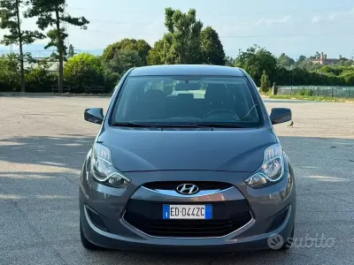 Usata Hyundai ix20 Comfort 90 CV (66 kW) 2011 Grigio Utilitaria