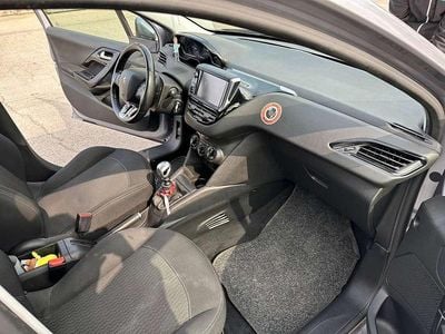 Usata Peugeot 208 Active 102 CV (75 kW) 2019 Utilitaria