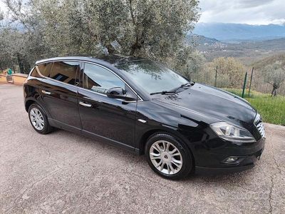 Usata Lancia Delta 120 CV (88 kW) 2012 Nero Utilitaria