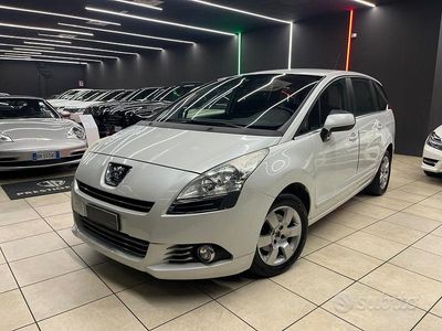 Usata Peugeot 5008 Premium 112 CV (82 kW) 2010 Bianco Monovolume