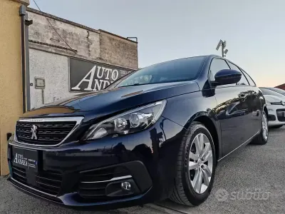 Usata Peugeot 308 102 CV (75 kW) 2020 Blu Station wagon