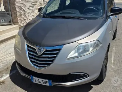 Usata Lancia Ypsilon 95 CV (69 kW) 2011 Utilitaria
