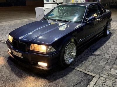 Usata BMW 320 Cabriolet 150 CV (110 kW) 1996 Blu Cabrio