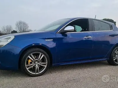 Usata Alfa Romeo Giulietta Distinctive 120 CV (88 kW) 2014 Blu Utilitaria