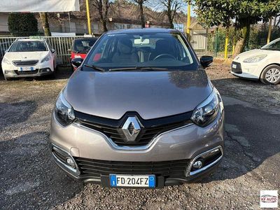Usata Renault Captur Intens 90 CV (66 kW) 2016 Grigio SUV