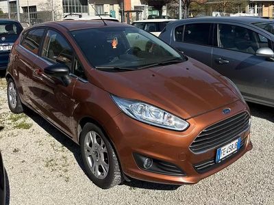 Occasion Ford Fiesta 75 ch (55 kW) 2016 Marron Citadine
