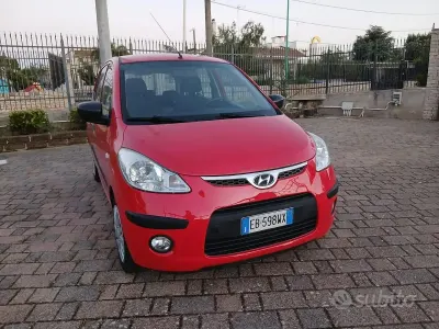 Usata Hyundai i10 66 CV (48 kW) 2010 Rosso Utilitaria