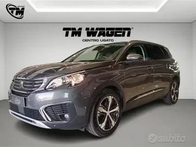 Usata Peugeot 5008 S 131 CV (96 kW) 2019 Grigio SUV