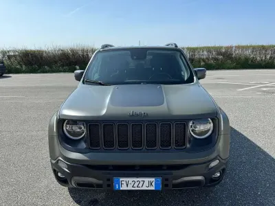 Usata Jeep Renegade Trailhawk 170 CV (125 kW) 2019 Verde SUV