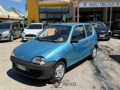 Käytetty Fiat 600 40 HP (29 kW) 2000 Musta Viistoperä