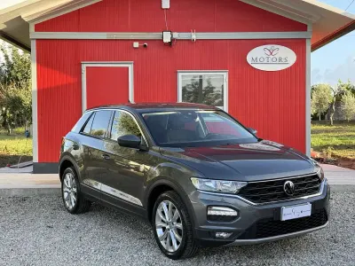 Usata VW T-Roc Sportline 150 CV (110 kW) 2021 Grigio SUV
