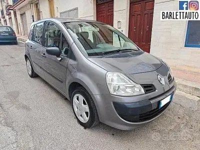 Usata Renault Modus 75 CV (55 kW) 2009 Grigio Monovolume