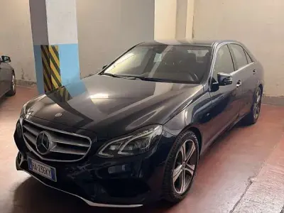 Usata Mercedes E350 Avantgarde 306 CV (225 kW) 2013 Berlina