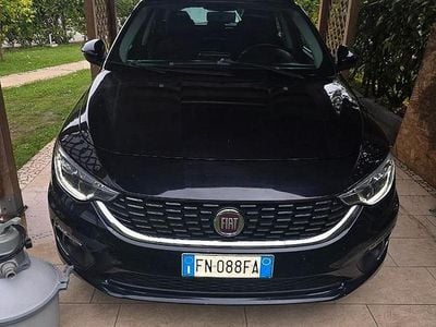 Usata Fiat Tipo Easy 120 CV (88 kW) 2018 Nero Station wagon