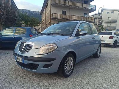 Usata Lancia Ypsilon 69 CV (50 kW) 2004 Blu/azzurro Utilitaria