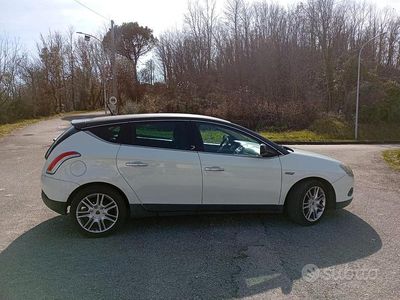 Usata Lancia Delta 120 CV (88 kW) 2011 Utilitaria