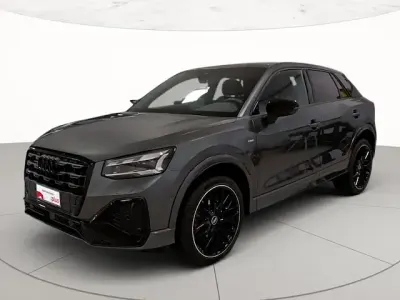 Usata Audi Q2 Ambiente 190 CV (139 kW) 2025 Grigio daytona perlato SUV
