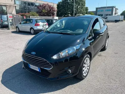 Begagnad Ford Fiesta Business Edition 75 HK (55 kW) 2016 Svart Halvkombi
