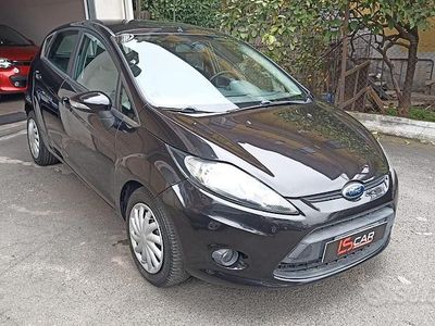 Begagnad Ford Fiesta 70 HK (51 kW) 2011 Svart Halvkombi