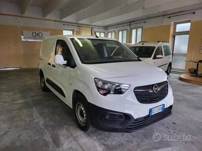 usata Opel Combo 1.5 hdi 102cv furgone 3 posti autocarro n1 uniprop