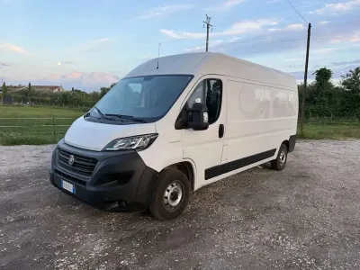 Usata Fiat Ducato 33 140 CV (102 kW) 2021 Bianco Furgone