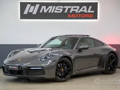 Usata Porsche 911 Carrera 385 CV (283 kW) 2023 Grigio Coupé