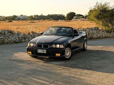 Usata BMW 320 Cabriolet 150 CV (110 kW) 1995 Blu/azzurro Cabrio