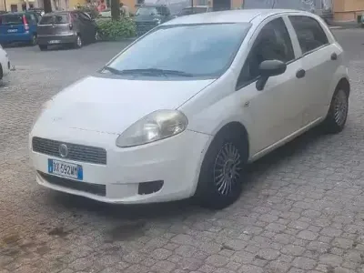 Usata Fiat Grande Punto 77 CV (56 kW) 2009 Utilitaria