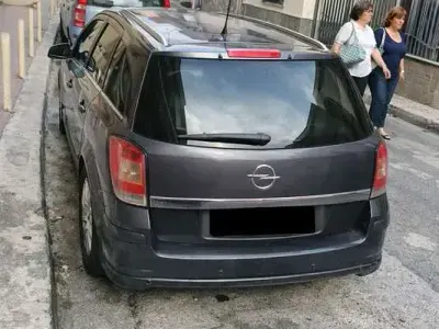 Usata Opel Astra Cosmo 110 CV (80 kW) 2010 Station wagon