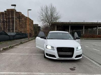 Usata Audi A3 Young 90 CV (66 kW) 2010 Bianco Utilitaria