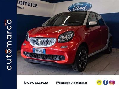 Begagnad Smart ForFour Proxy 71 HK (52 kW) 2017 Röd Halvkombi