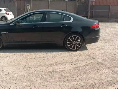 Usata Jaguar XF 240 CV (176 kW) 2014 Berlina
