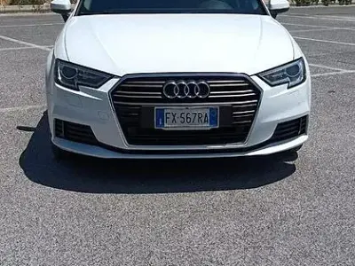 Usata Audi A3 Business 116 CV (85 kW) 2019 Bianco Berlina