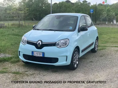 Usata Renault Twingo Equilibre 60 kW (82 CV) 2023 Blu/azzurro Utilitaria