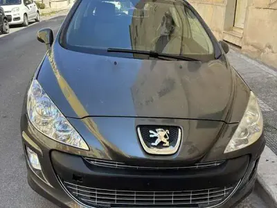 Usata Peugeot 308 Sportium 112 CV (82 kW) 2011 Grigio Berlina