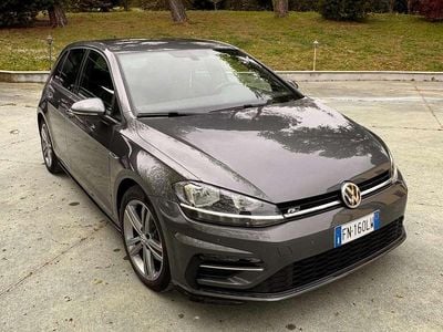 Usata VW Golf VII Sportline 116 CV (85 kW) 2018 Grigio Berlina