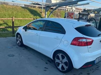 Usata Kia Rio 2014 Bianco Station wagon