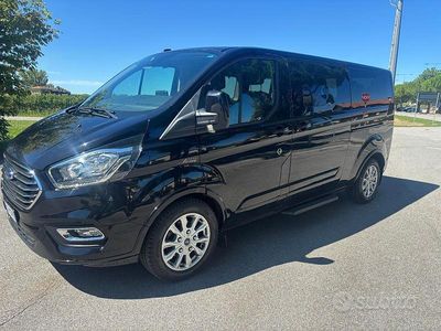 Usata Ford Tourneo Custom 185 CV (136 kW) 2021 Nero Furgone