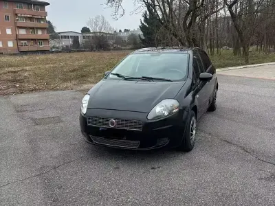 Usata Fiat Grande Punto 65 CV (47 kW) 2009 Nero Utilitaria