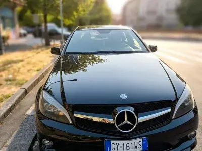 Usata Mercedes C180 Avantgarde 156 CV (114 kW) 2010 Nero Berlina