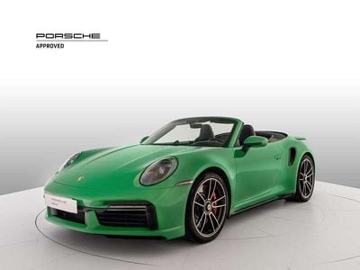 Usata Porsche 992 581 CV (427 kW) 2021 Verde pitone/capote nera Cabrio