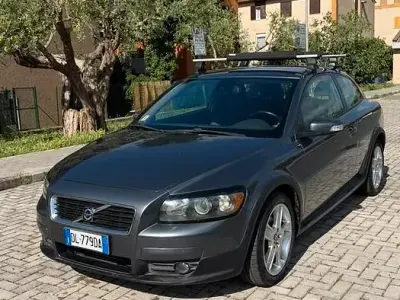 Usata Volvo C30 109 CV (80 kW) 2007 Grigio Utilitaria