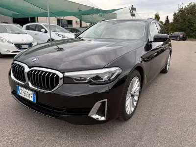 Usata BMW 520 Luxury Line 190 CV (139 kW) 2020 Nero Station wagon
